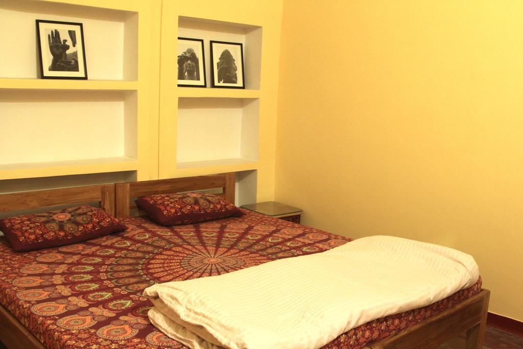Lotus Paying Guesthouse Waranasi Zewnętrze zdjęcie