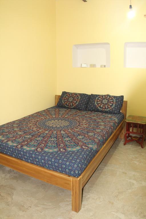 Lotus Paying Guesthouse Waranasi Zewnętrze zdjęcie
